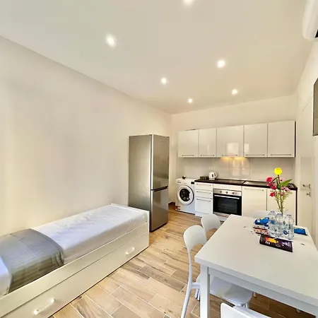 E Bilocali Centro Intera Apartament Mentona